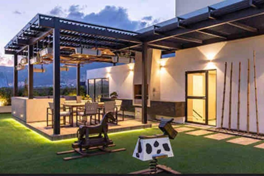 Moderno Departamento En El Mejor Sector De Quito Apartman Kültér fotó